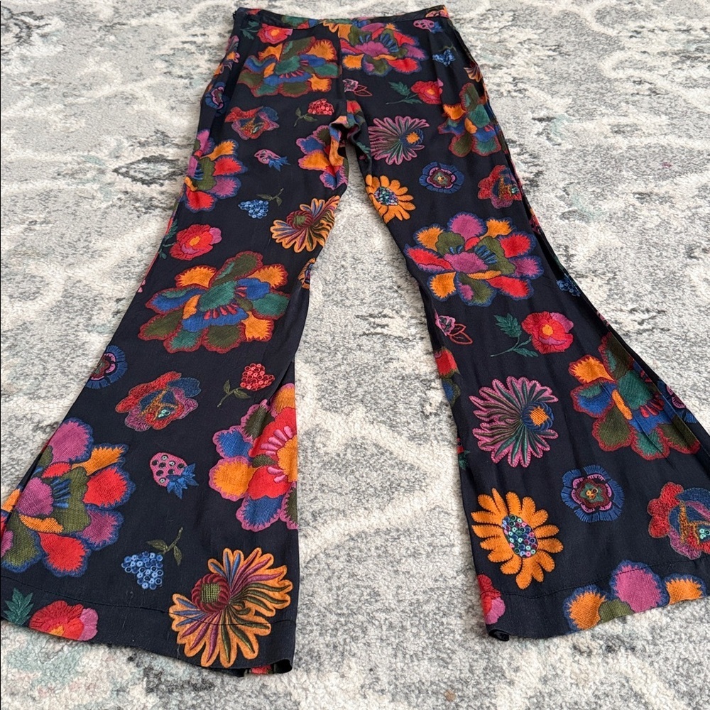 Farm Rio Floral Flare Pants - Picture 11 of 14